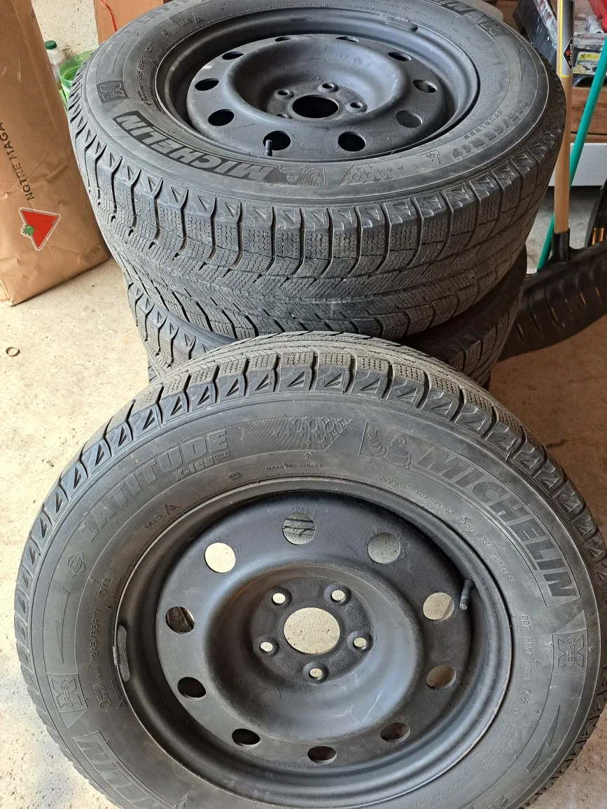 Michelin Latitude Winter Tires 245/65R17