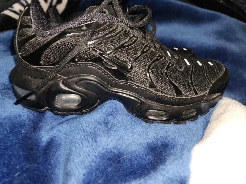 Nike Air Max Plus TN Black 4 youth
