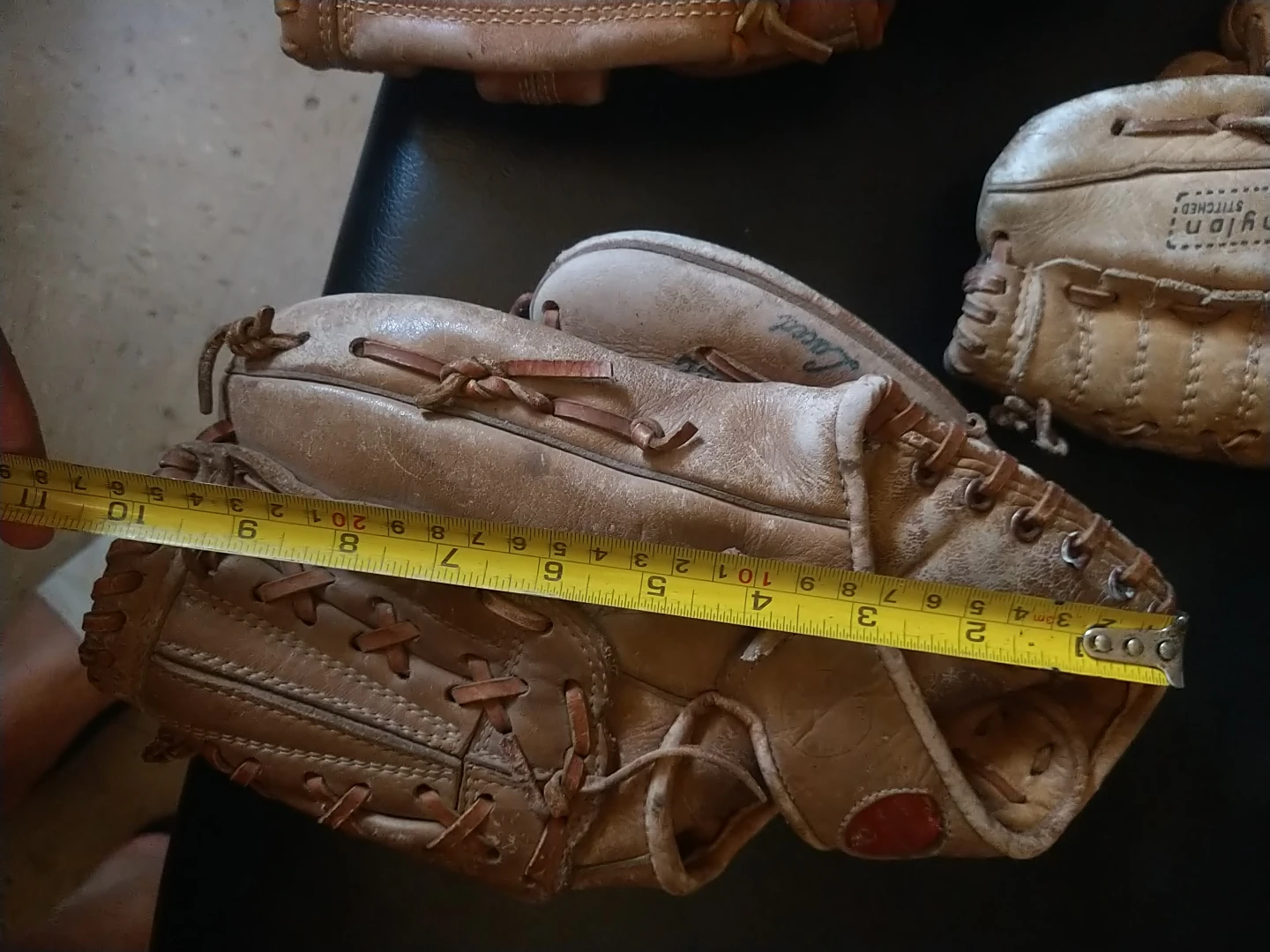 Vintage Baseball Gloves - Professional Model - photo 3