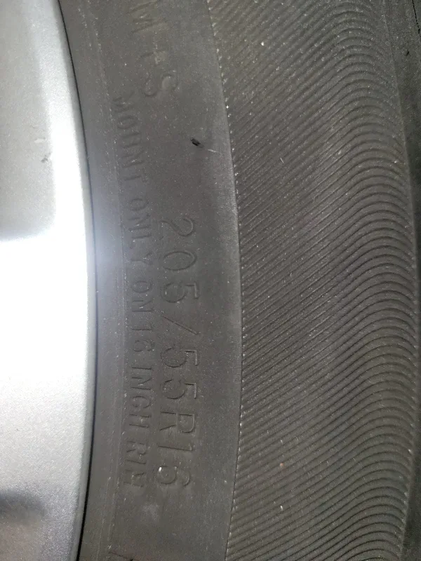 Honda 205/55R16 Tires & Rims - Set of 4 image indicator(2)