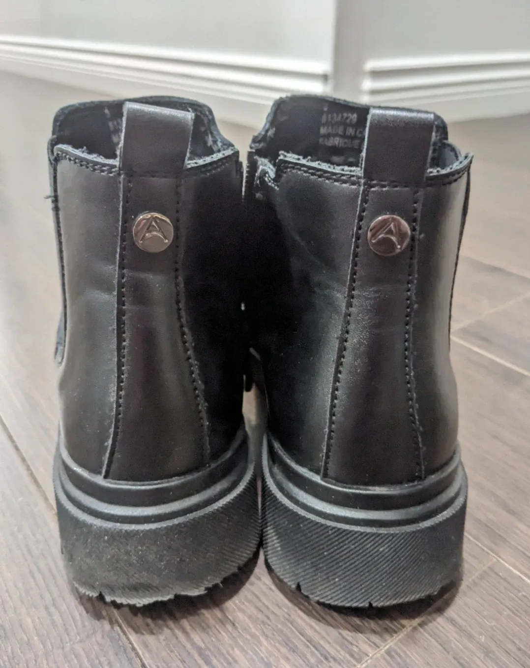 Artica Black Ankle Boots - 5 image indicator(3)