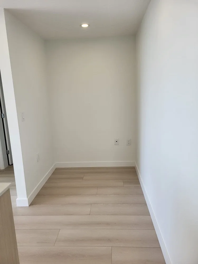 A brand new one bed with a Den  at king George station Surrey image indicator(10)