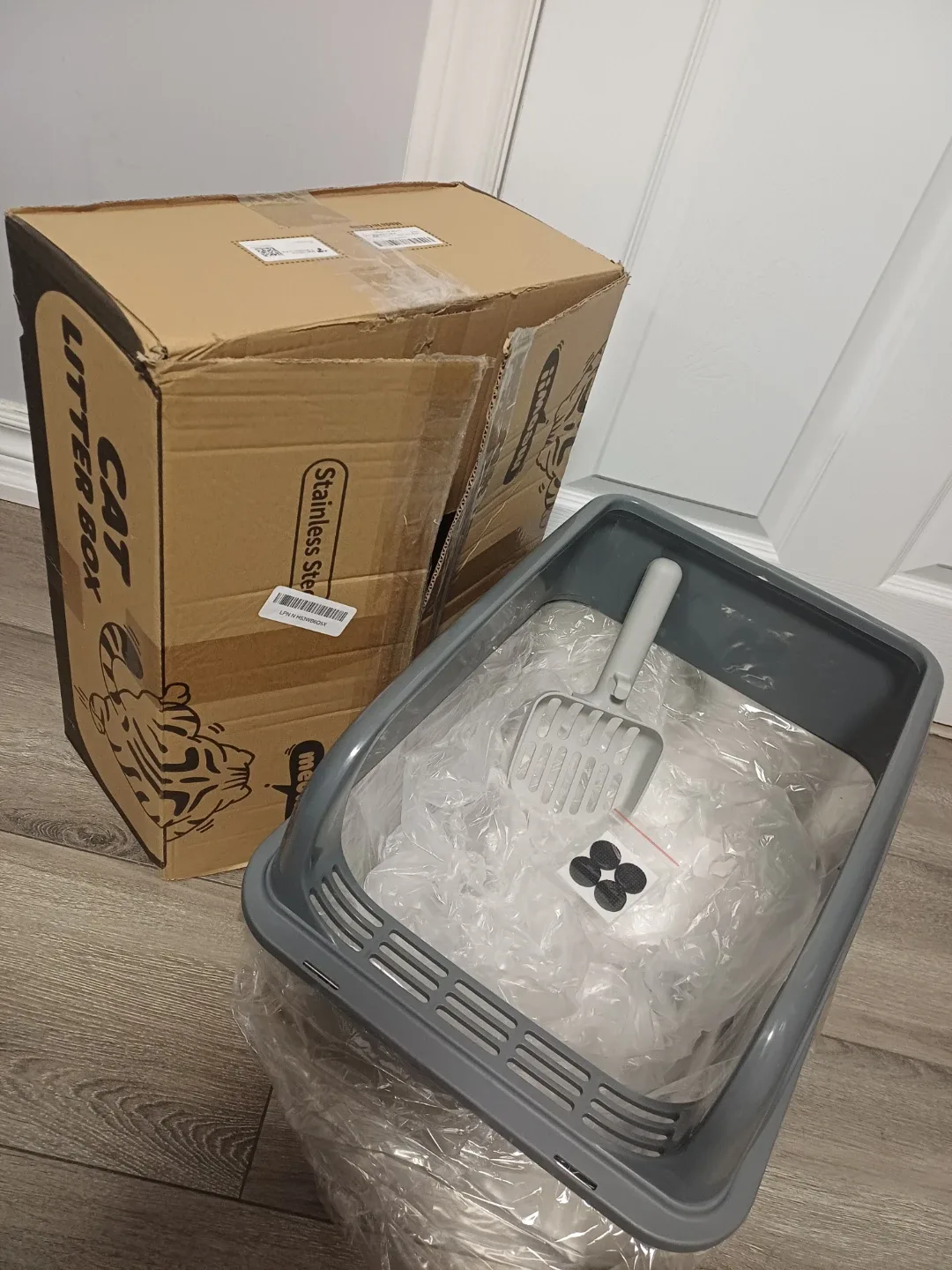 Cat Litter Box with Scoop & High Sides image indicator(9)