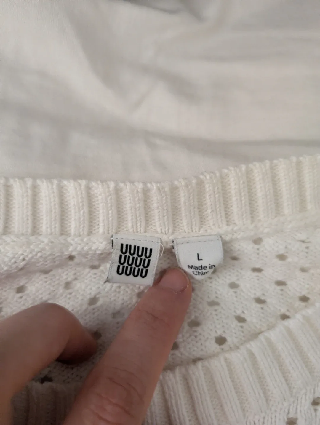 Uniqlo White Cotton Mesh Sweater Open Stitch - Size L image indicator(2)