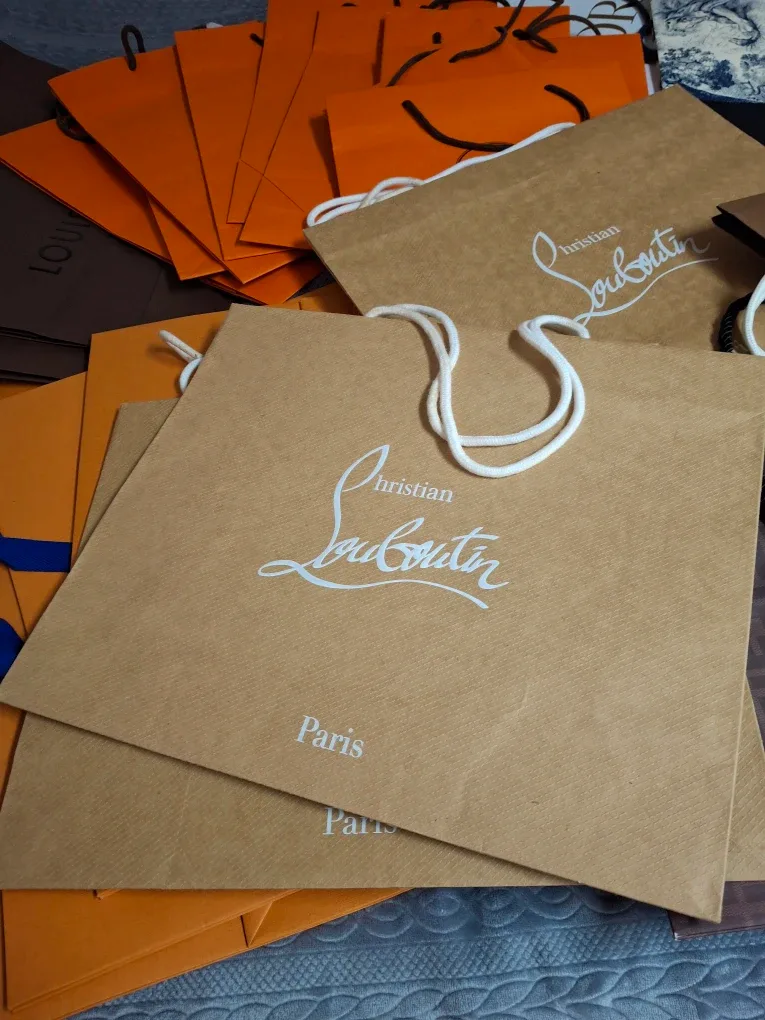 Luxury Brand Shopping Bags: LV, Hermes, Louboutin image indicator(2)