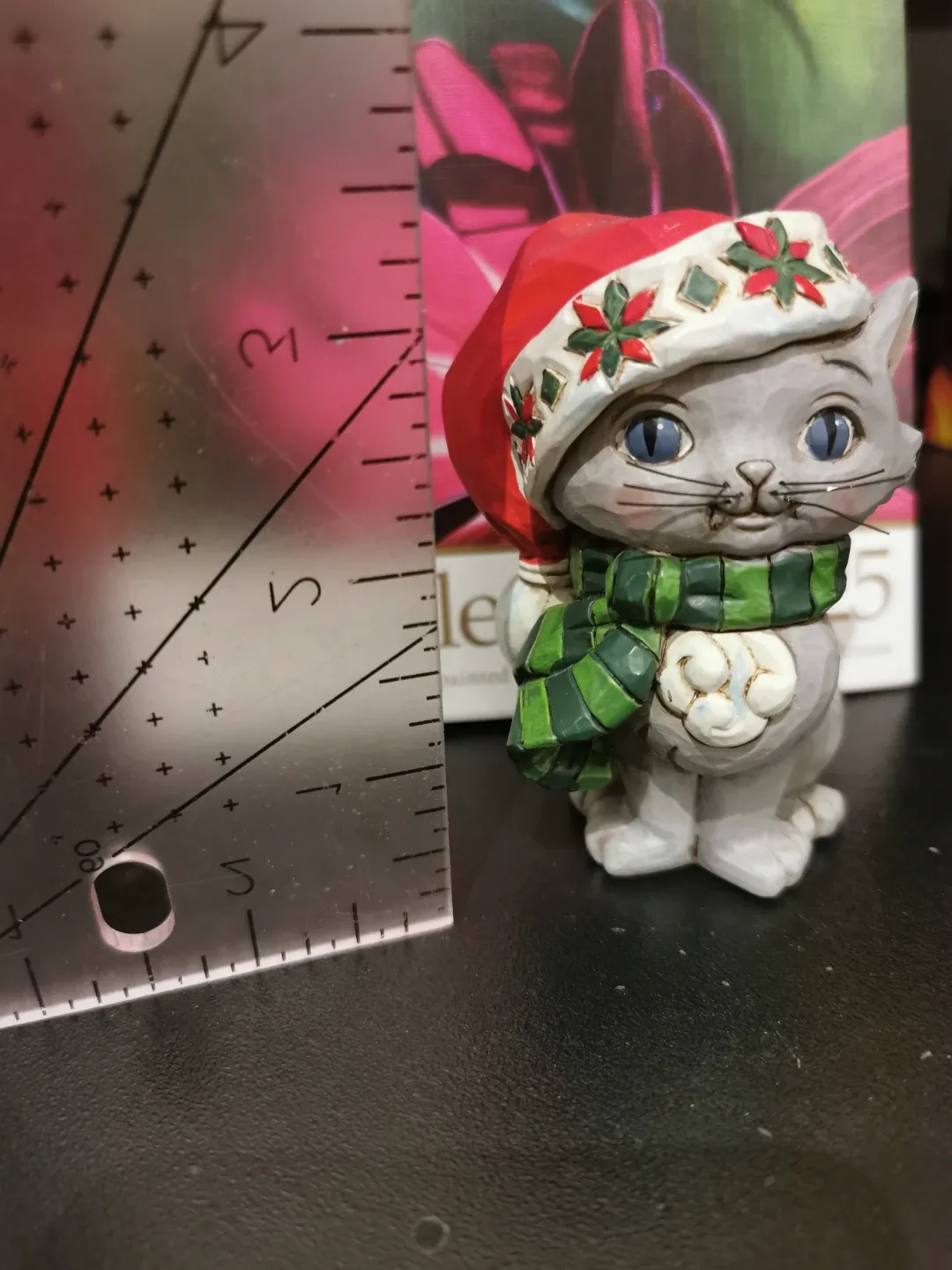 Enesco Jim Shore Christmas Kitten Figurine image indicator(8)