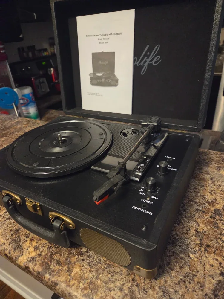Retrolife R609 Retro Suitcase Turntable with Bluetooth image indicator(4)