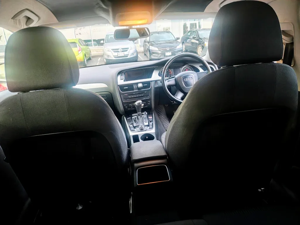 Audi A4 Avant Right Hand Drive -- Great Condition! image indicator(6)