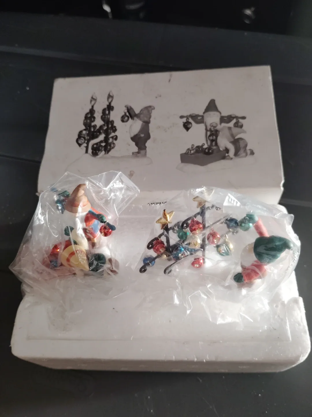 Dept 56 Heritage Village Collection image indicator(6)