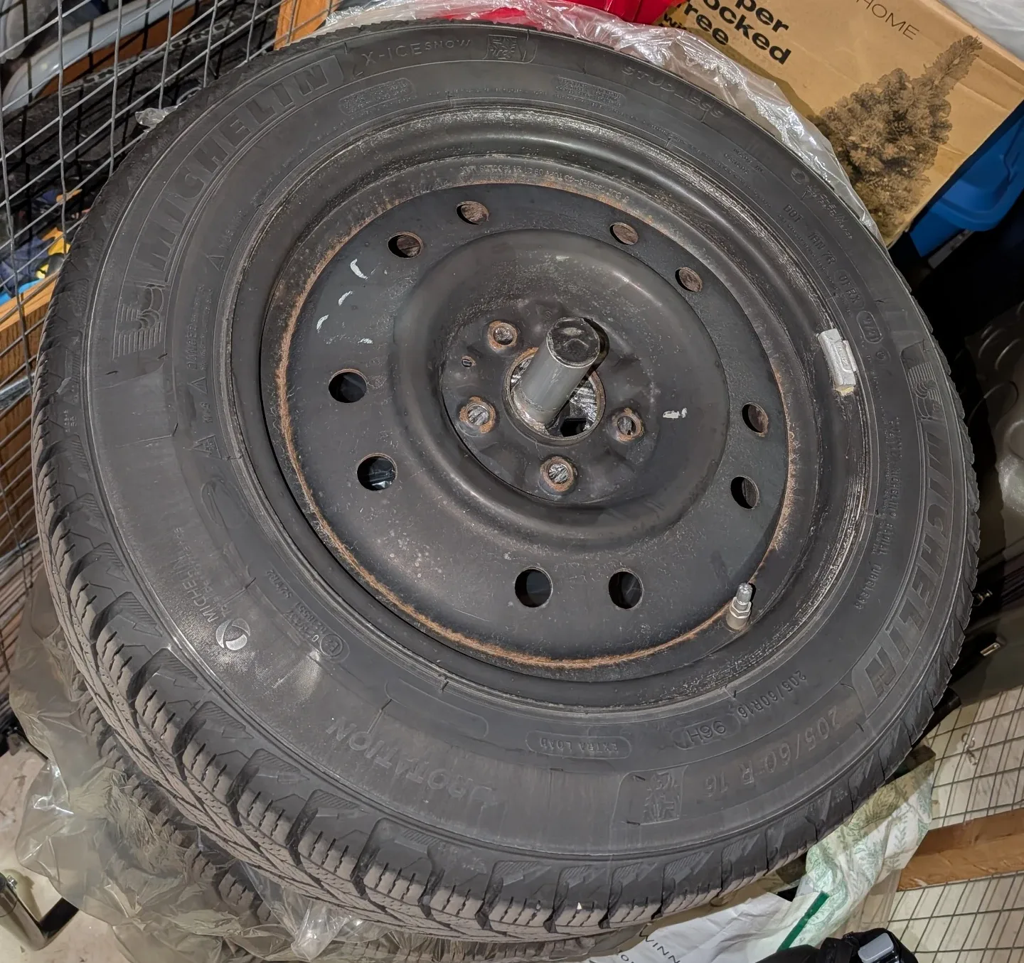 16" Michelin X-Ice Passenger Snow Tires image indicator(2)