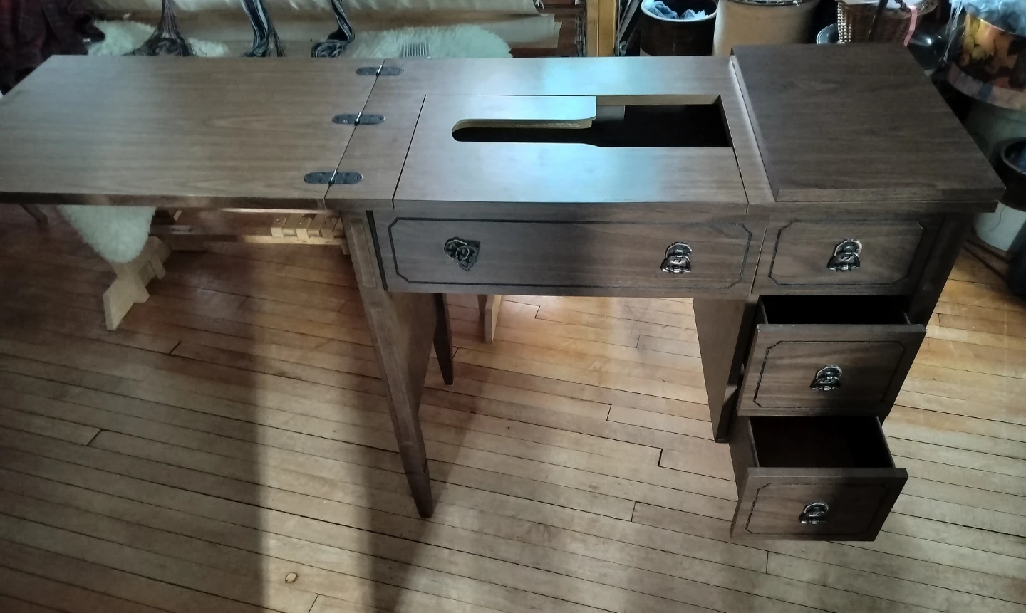 Vintage Sewing Machine Cabinet - photo 3