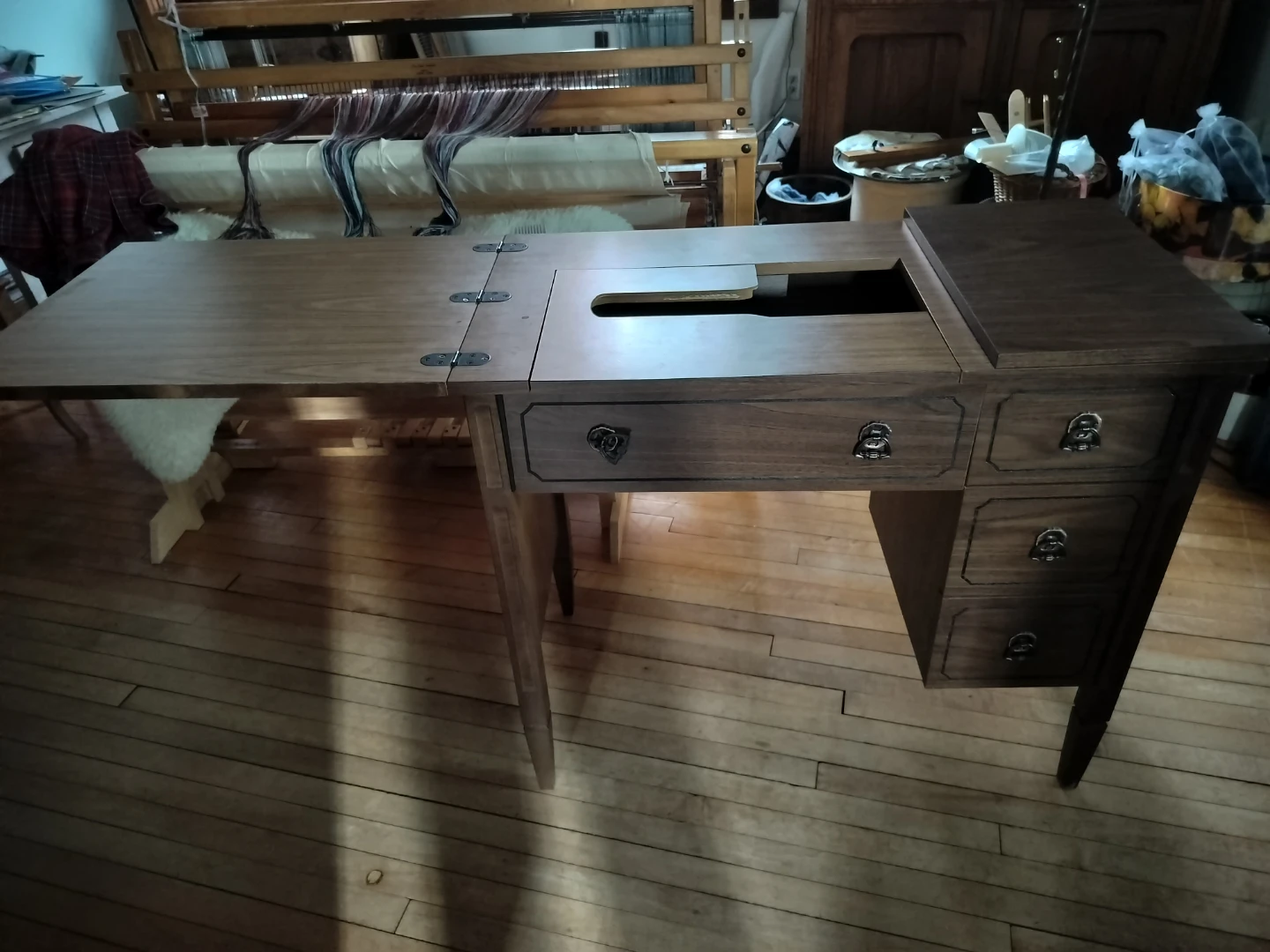 Vintage Sewing Machine Cabinet - photo 4