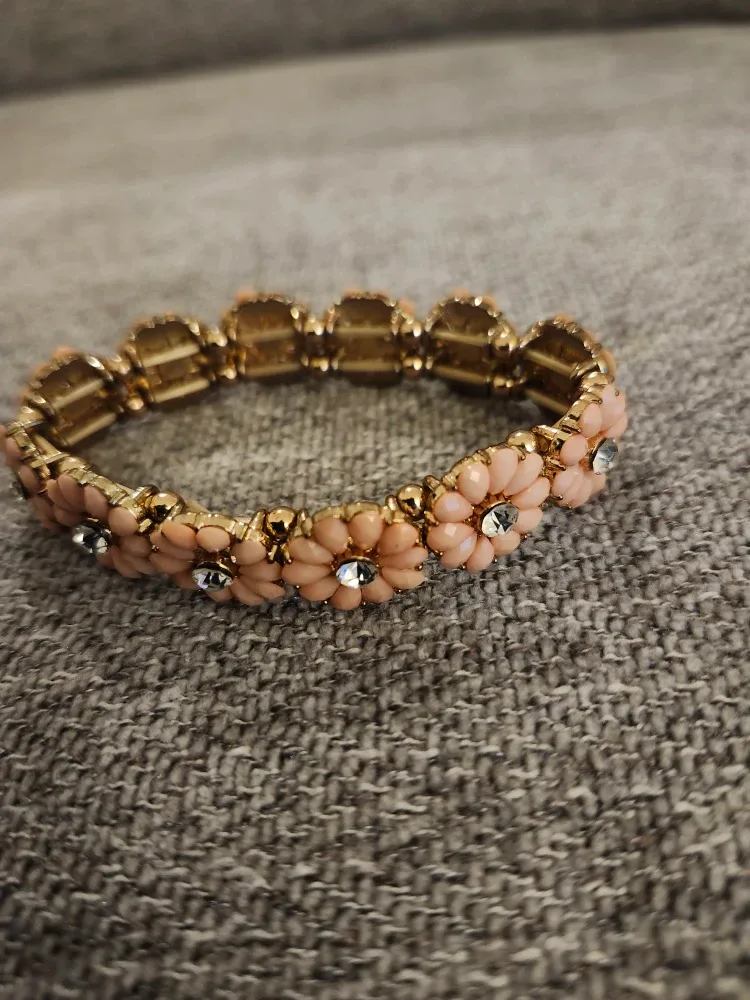 Assorted Beaded Bracelets - Bundle of 6 image indicator(3)