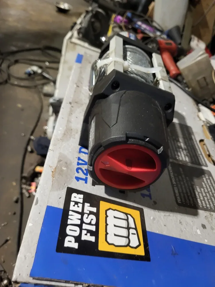 Winch  POWERFIST 5,500 lb 12V DC Electric Winch It is brand new image indicator(3)