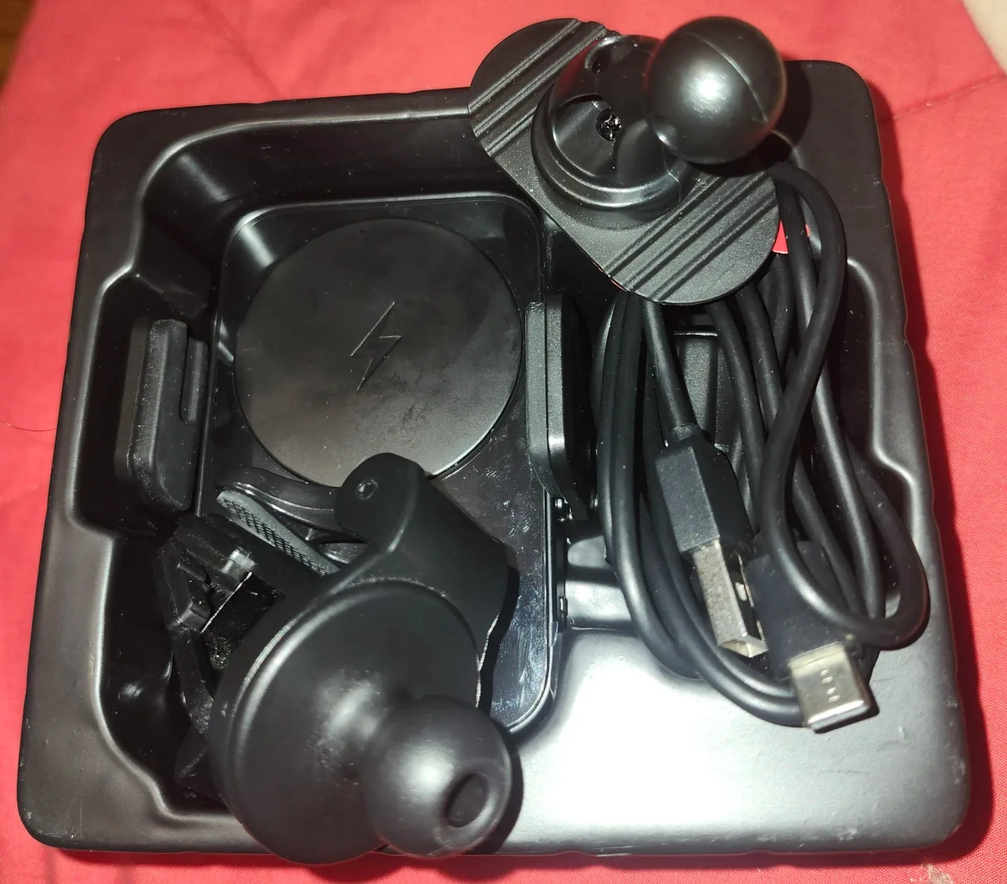 LISEN Car Wireless Charging Mount image indicator(2)