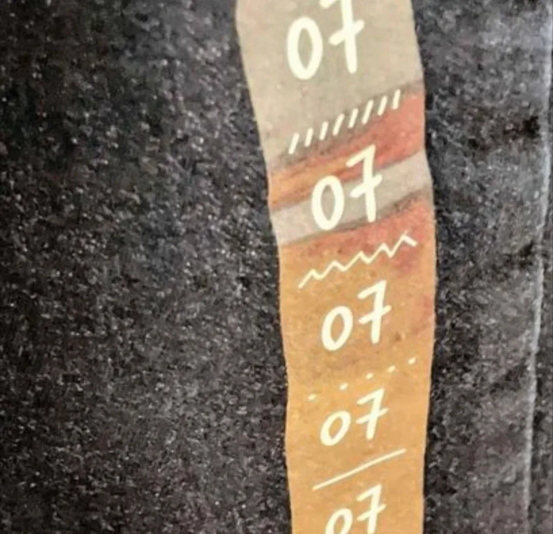 Brand New in Package Garage Jeans - Women's Size 7 image indicator(4)