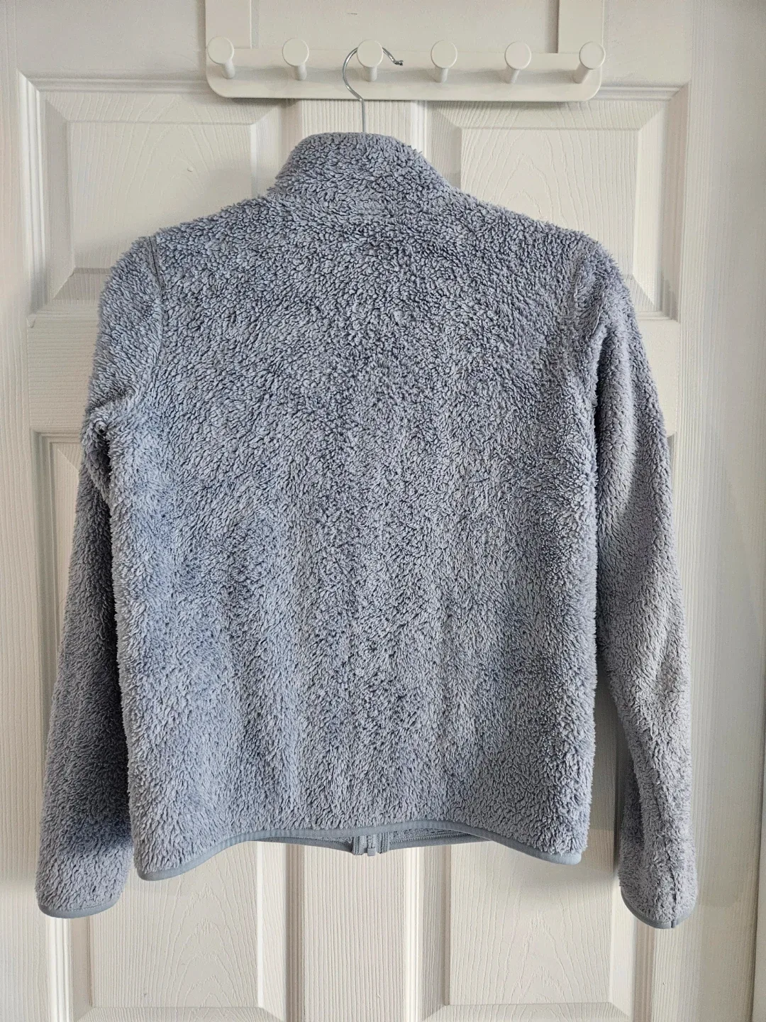UNIQLO Fluffy Fleece Zip Up Jacket - Size XS image indicator(2)