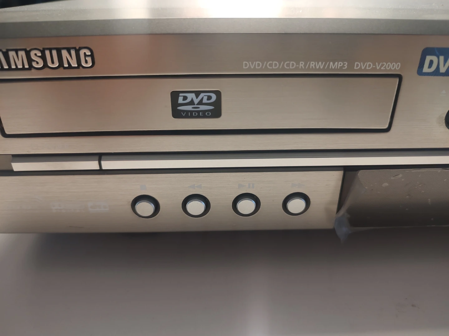 Samsung DVD/CD-R/RW/MP3 DVD-V2000 Player - photo 2