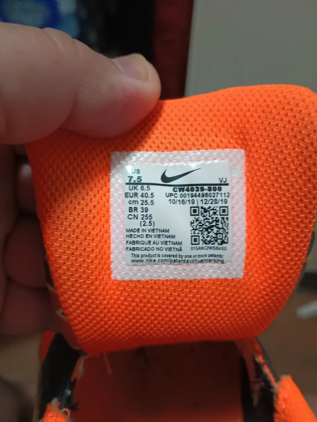 Nike Air Max 90 Camo Orange US 7.5 image indicator(3)