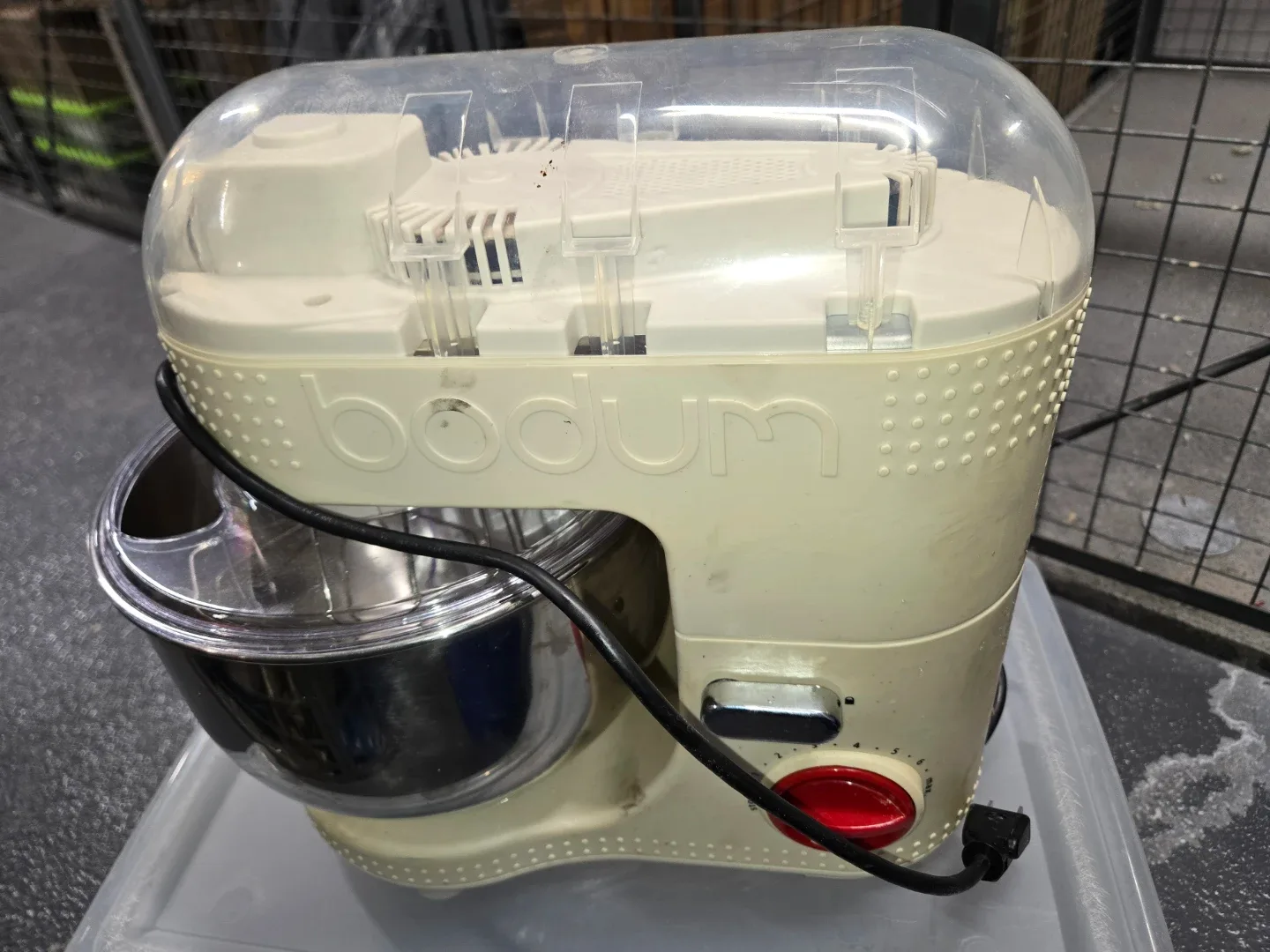 Two Bodum Stand Mixer image indicator(3)