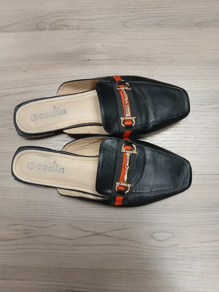 Codia leather black and gold loafers size 8 image indicator(3)