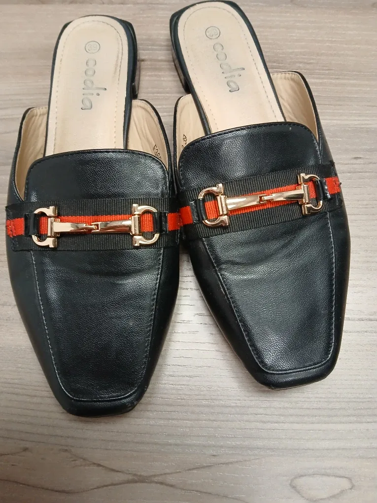 Codia leather black and gold loafers size 8 image indicator(6)
