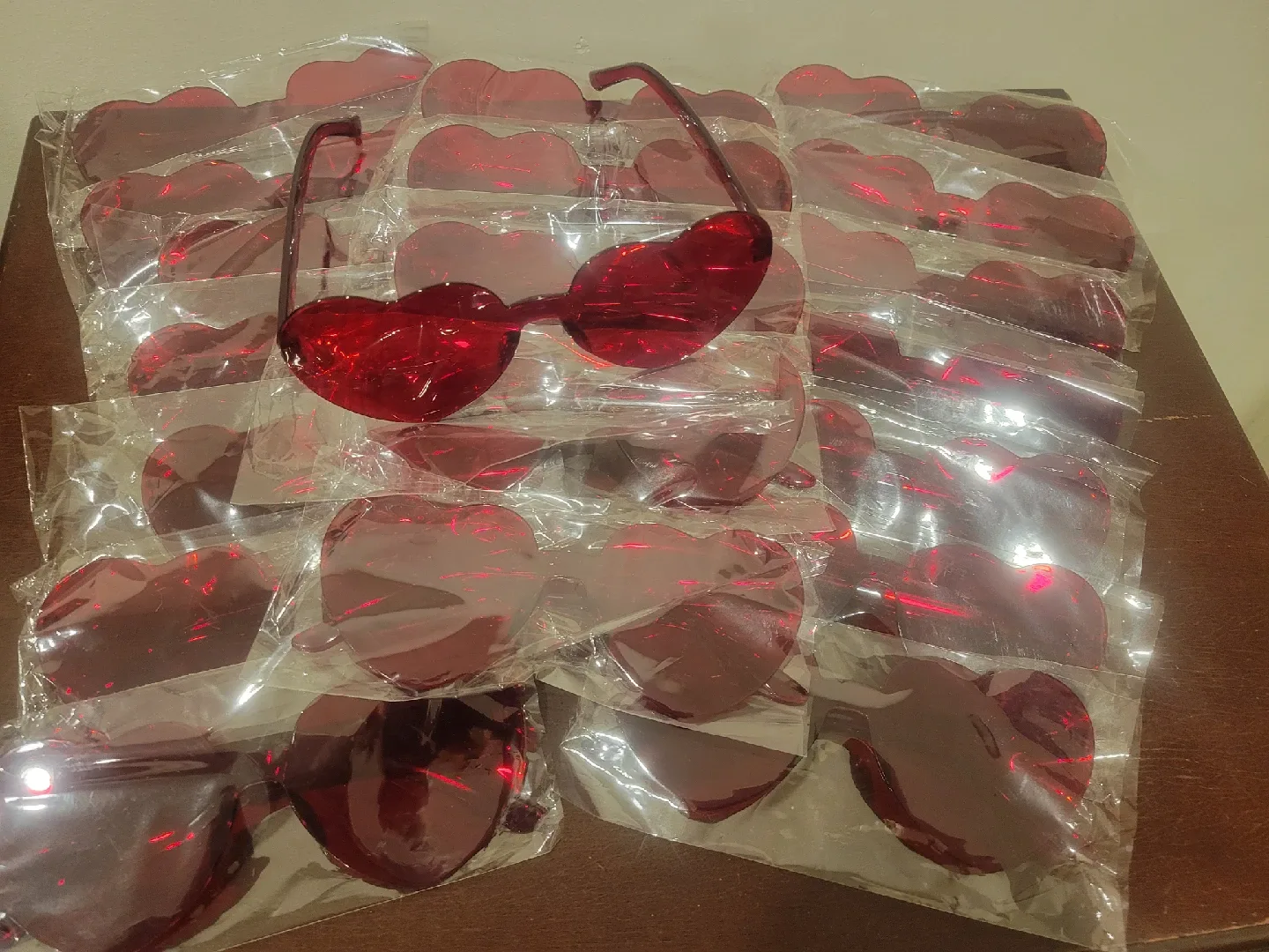 New 25 Pairs of Sunglasses image indicator(2)