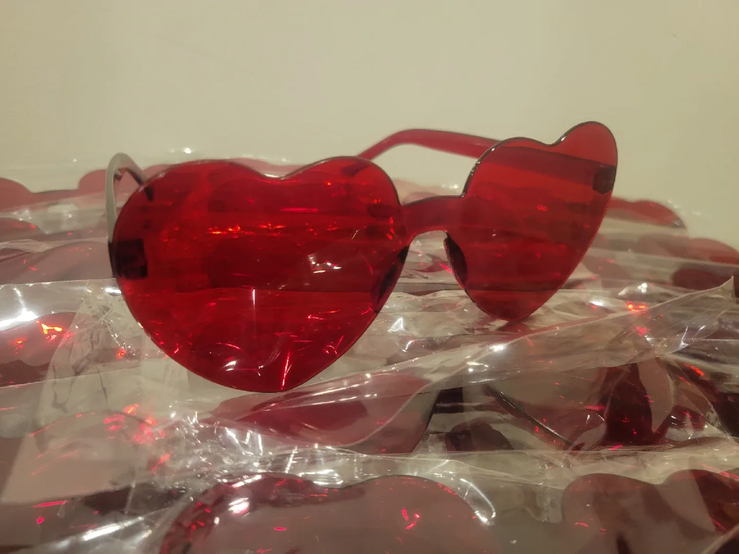 New 25 Pairs of Sunglasses image indicator(3)