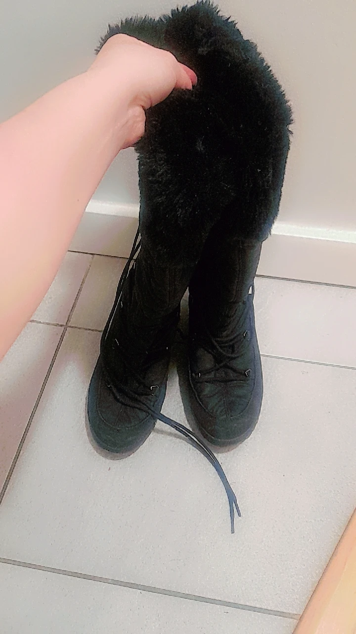 Black Winter Boots with Fur Trim - photo 2
