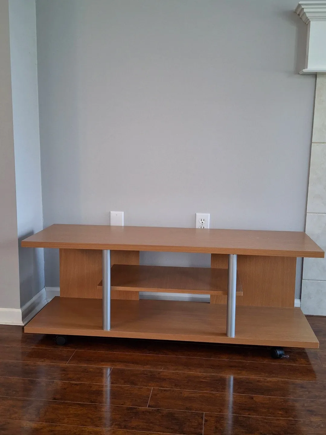 Wooden TV Stand with Wheels image indicator(2)