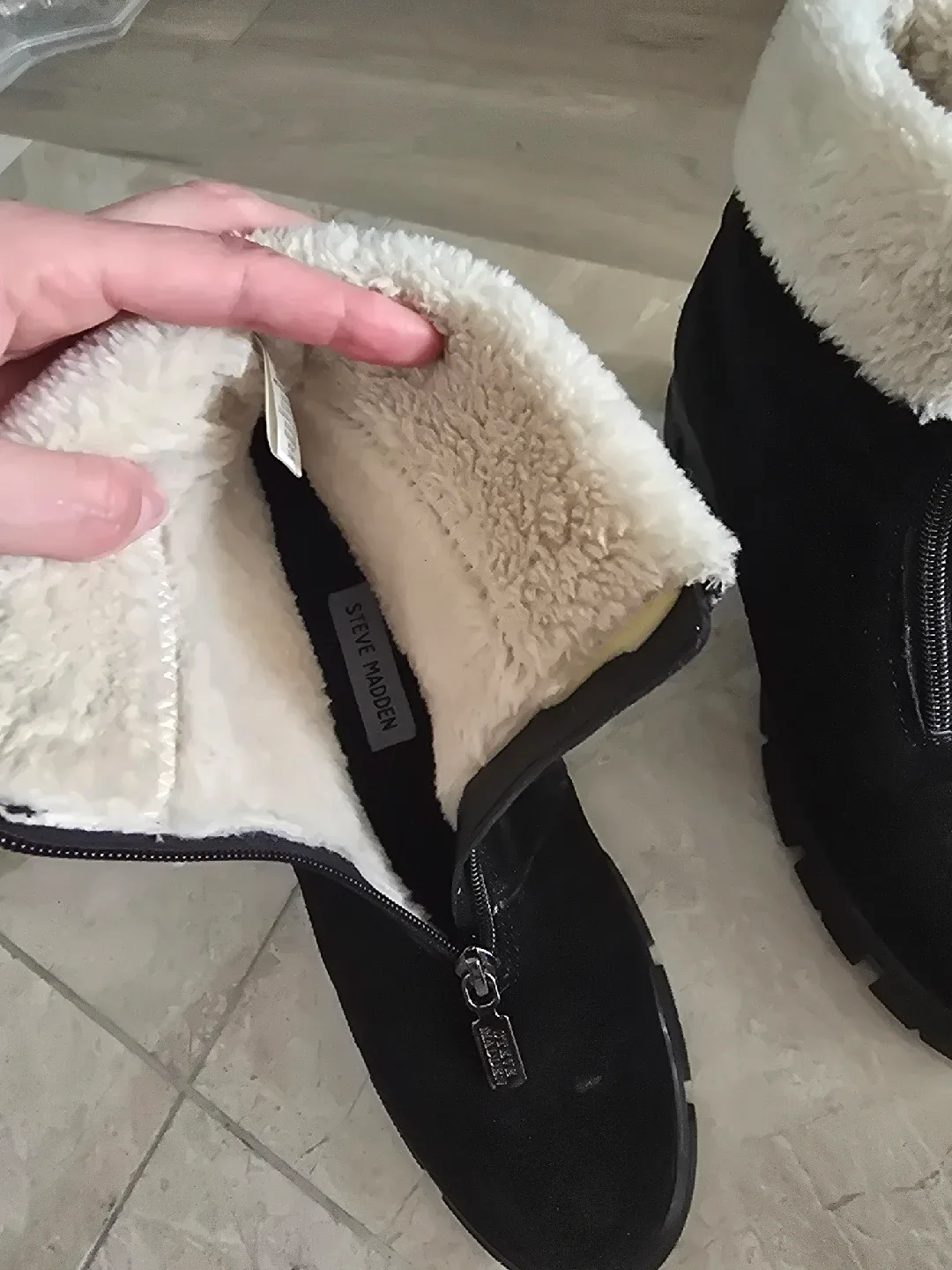 women she image indicator(3)