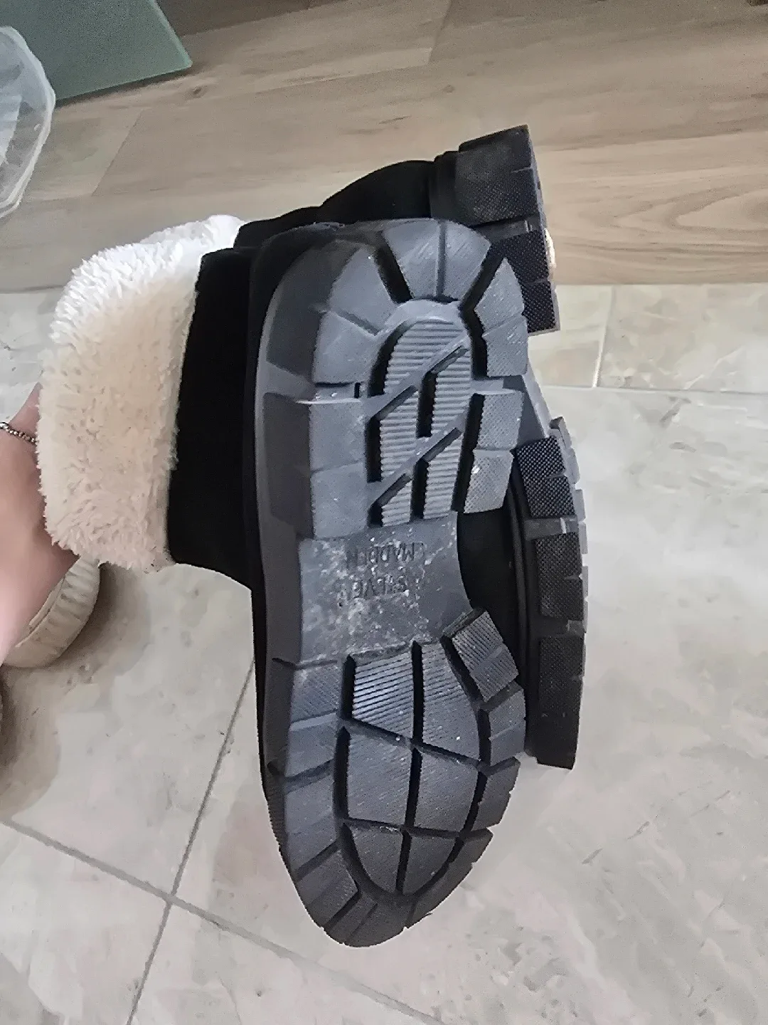 women she image indicator(4)