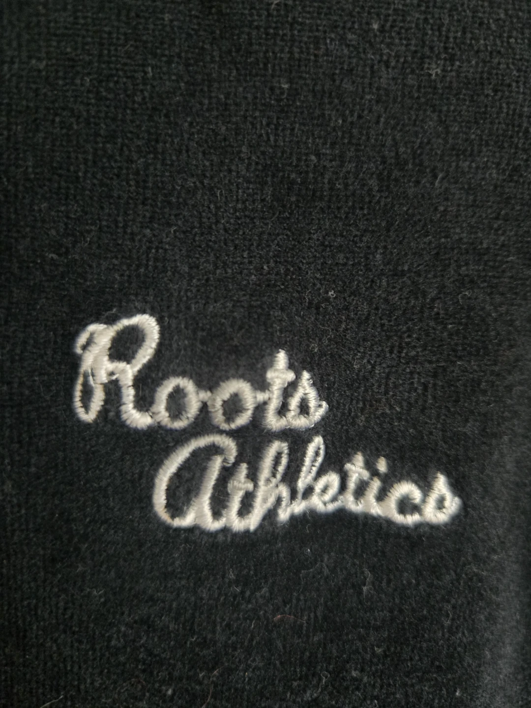 ROOTS vintage velour Hoodie, black, Size small - photo 2