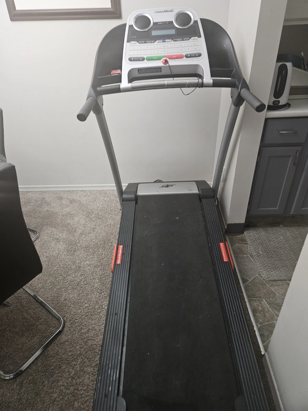 NordicTrack Incline Trainer 2.0 Treadmill - photo 2
