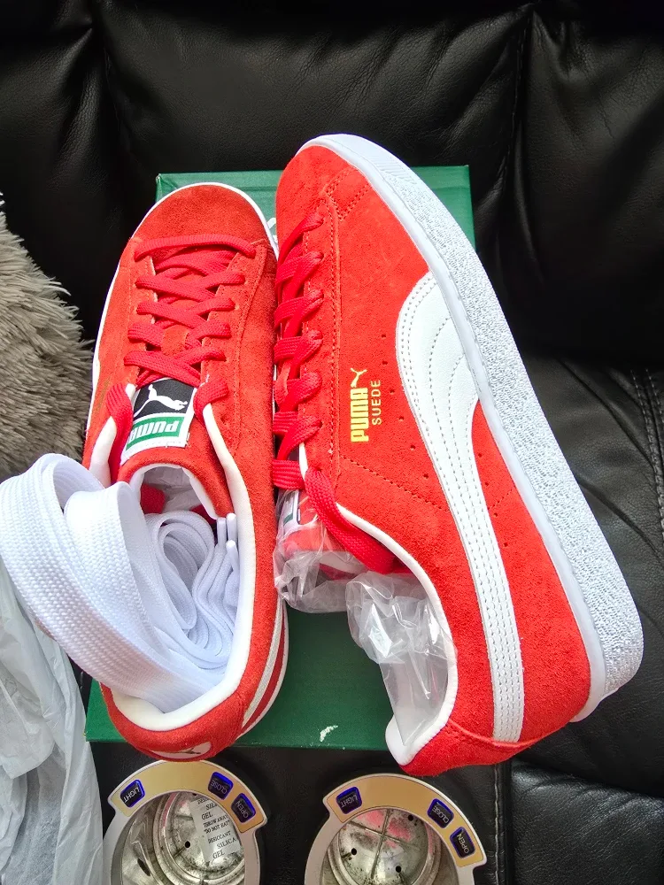 Brand new Puma Suede Classic for sale only $79 image indicator(4)