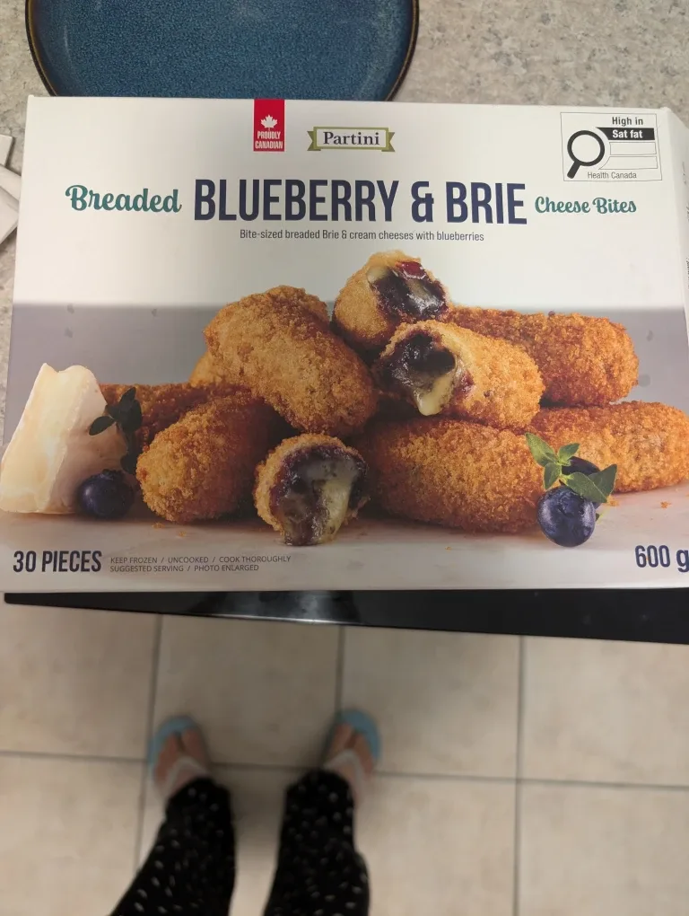 Blueberry & brie cheese bites