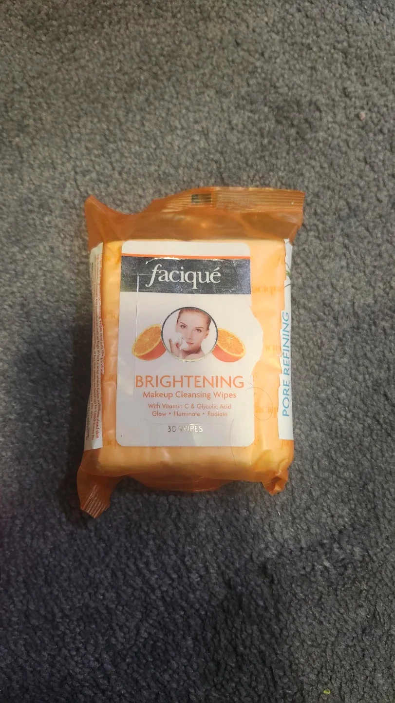 Facique Brightening Makeup Cleansing Wipes image indicator(2)