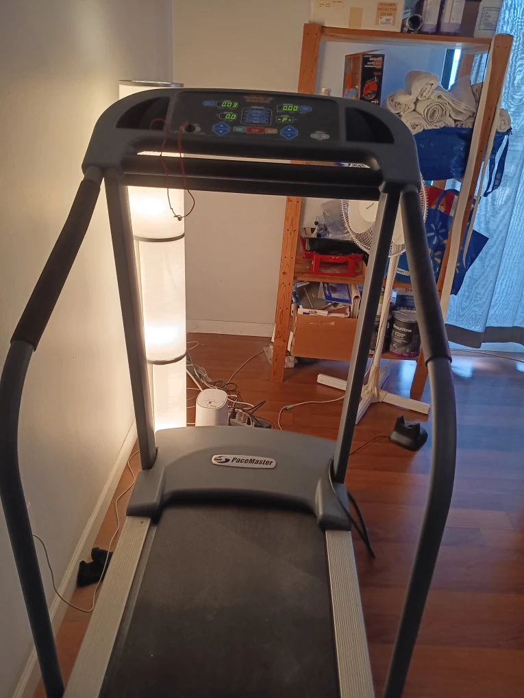 PaceMaster Bronze Basic Treadmill - photo 2