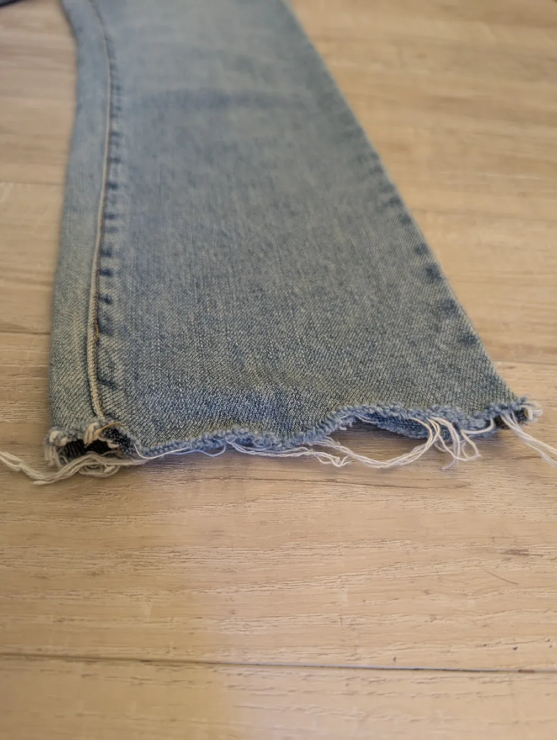 BDG Urban Outfitters Slim Straight Jeans - Size 25 image indicator(5)