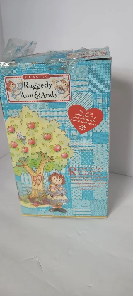 Raggedy Ann & Andy Porcelain Doll image indicator(2)