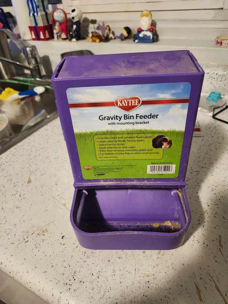 Kaytee Gravity Bin Feeder with Mounting Bracket