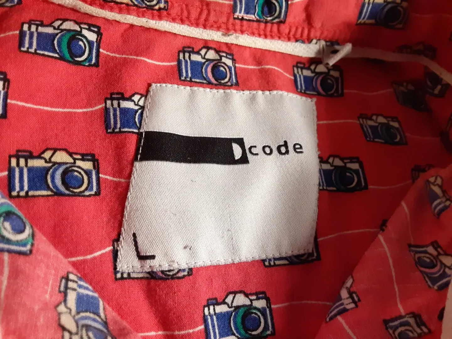 Dcode - Short Sleeve Camera Pattern Button-Up Shirt | S: LG image indicator(4)