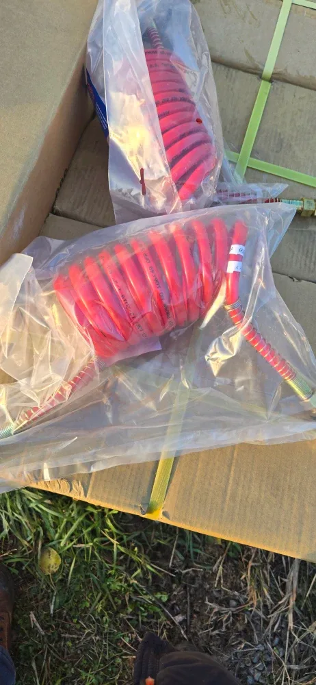 Coiled Air Brake Hose - 8ft Single Red-  New Sealed image indicator(3)