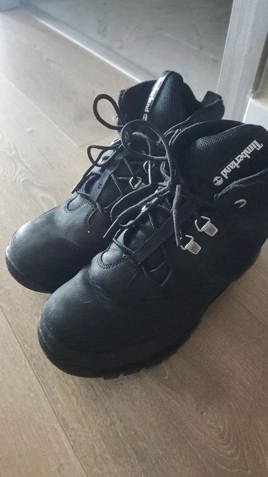 Timberland Black Euro Hiker Boots - size 6 youth or size 8 women image indicator(2)