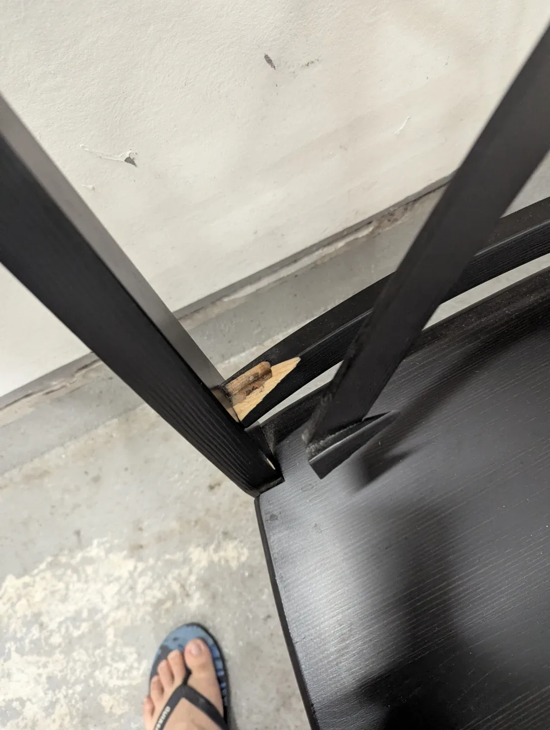 IKEA Black Chair (damaged) 🥕 image indicator(3)
