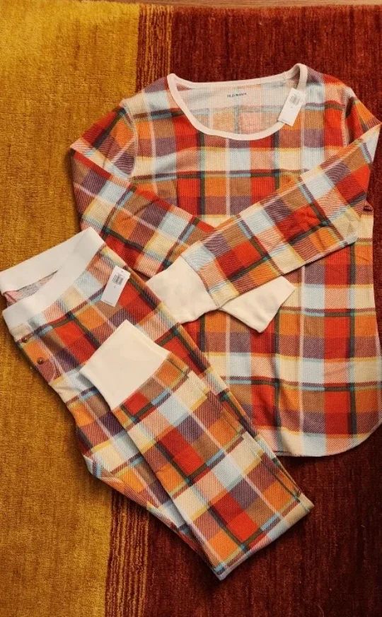 New Old Navy Plaid Pajama Set - Size L
