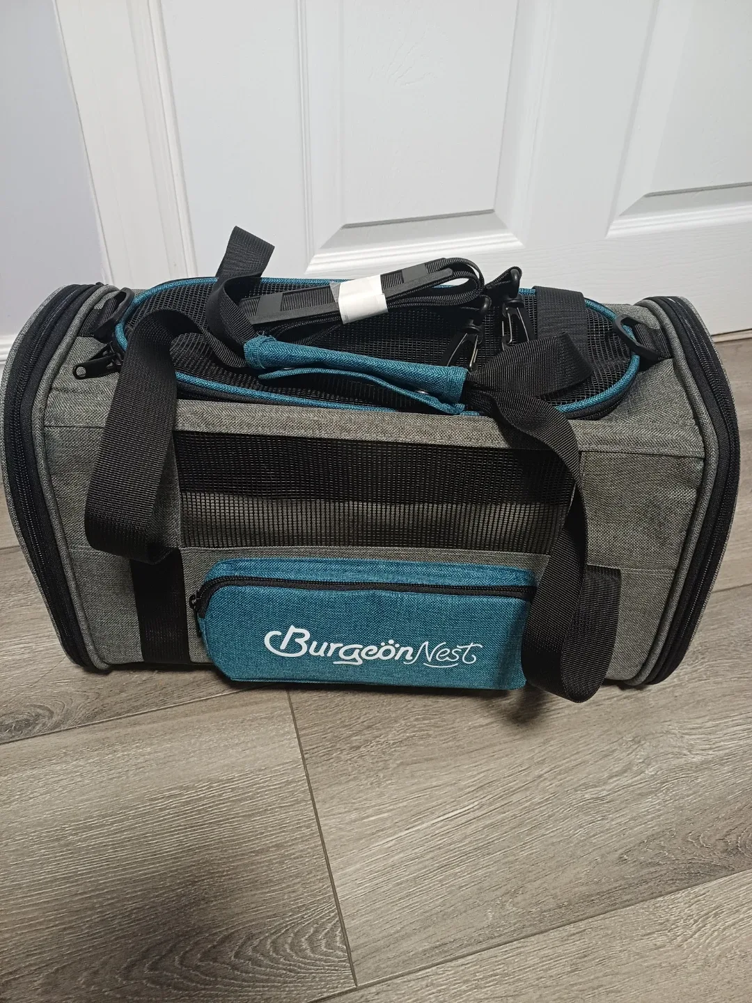 Burgeon Nest Pet Carrier - Grey & Blue image indicator(4)