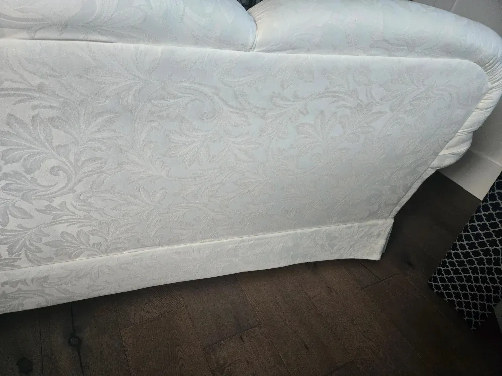 Sklar Peppler Couch image indicator(2)