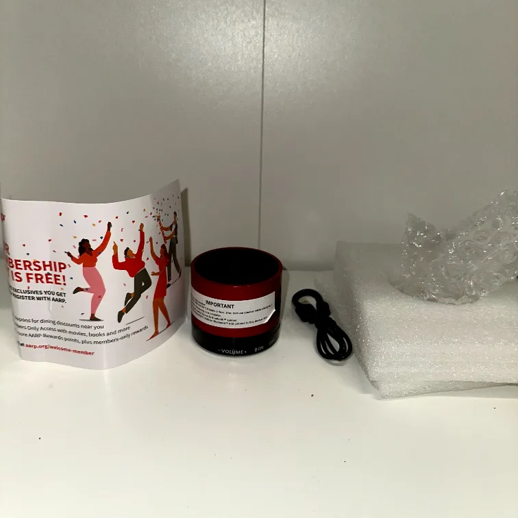 Mini Red & Black Portable Speaker thumbnail