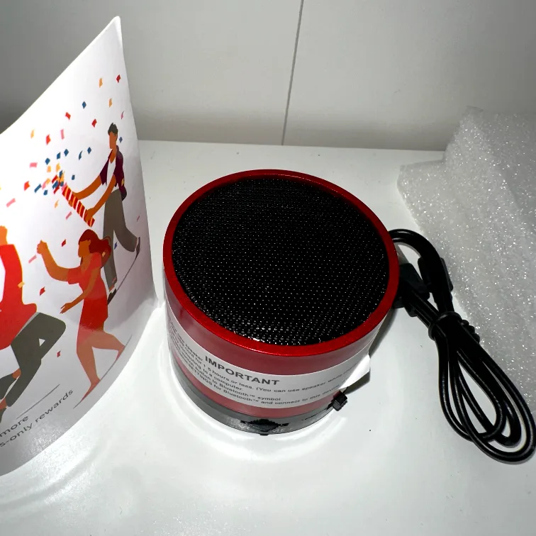 Mini Red & Black Portable Speaker image indicator(2)